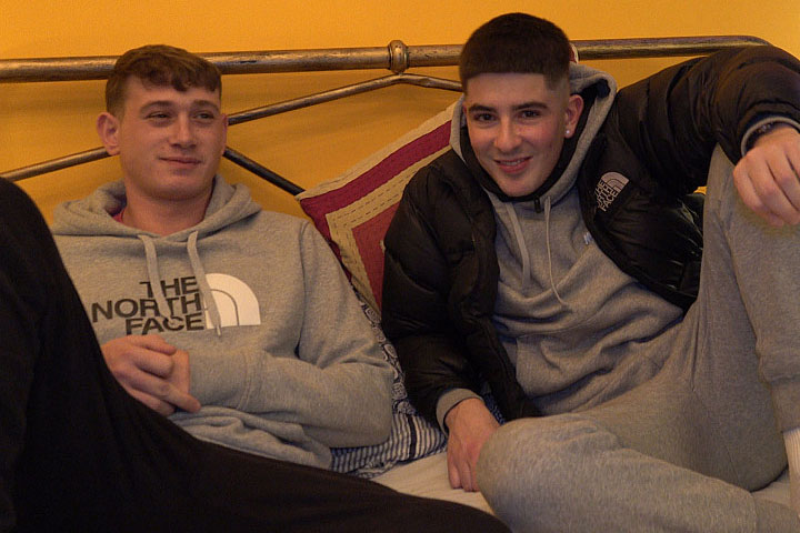 2x Estate FIT-as-FUCK &#x1F975; flawless CHAVS Desperate 2 cum BF's loose control