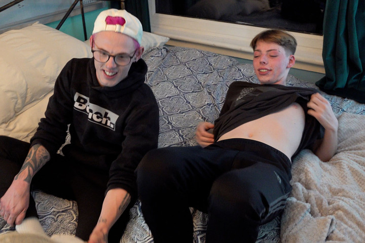 2 TWO TATTOOED TWINKS FUCK 💦 on my bed 🛏️ FLIP FUCK JERK OFF
