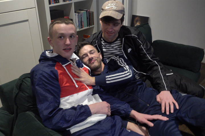 TWO-TOP PASSAROUND!! Spontaneous Animalistic 3-WAY While Mate is Asleep