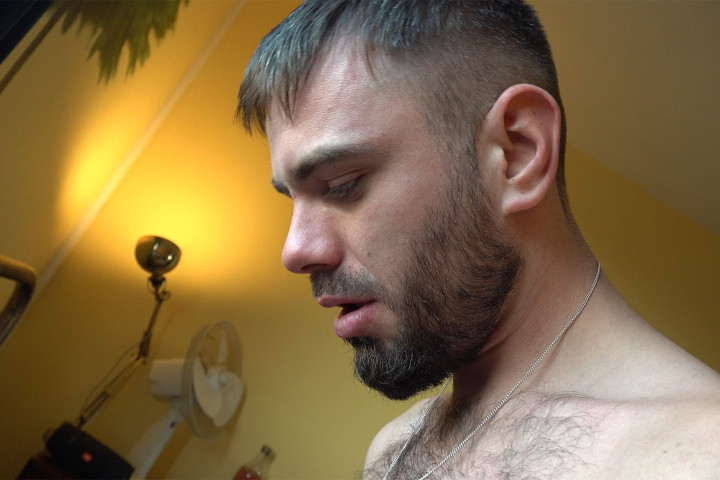 Smiles Edges Mammoth Cock Up Bondage Boy’s Arse while FASTENED TO BED!!