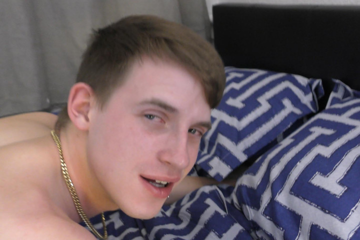 Hunky 30's Total &#128285; Twink lover &#128149; Dicks Prince William &#128081; look-a-like BARE