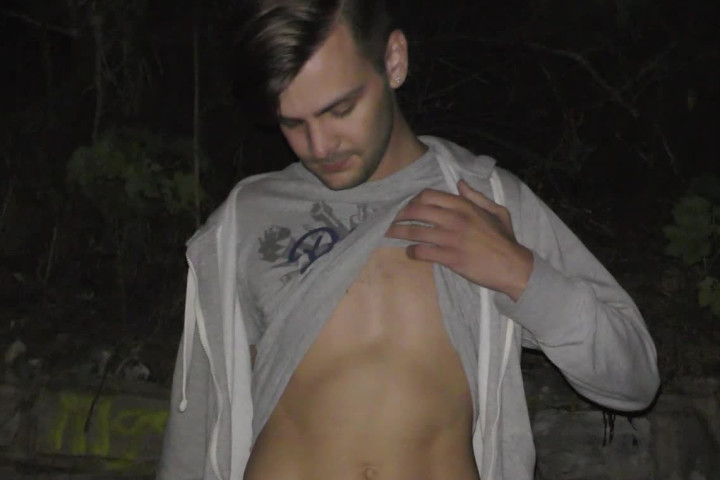 3 AM &#x1F377 fucked up hoodie Smoking &#x1F6AD boy on bench letting random strangers dump in him