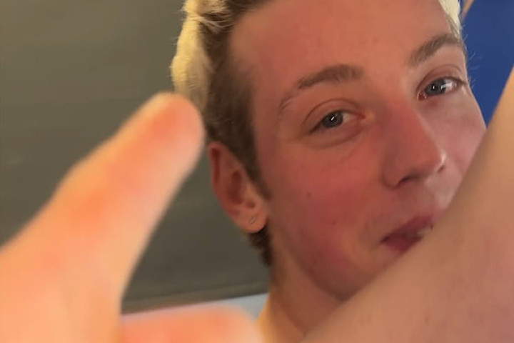 CUTE TWINK ON METAL BUNK BEDS BRED & LOADED 💦🛌