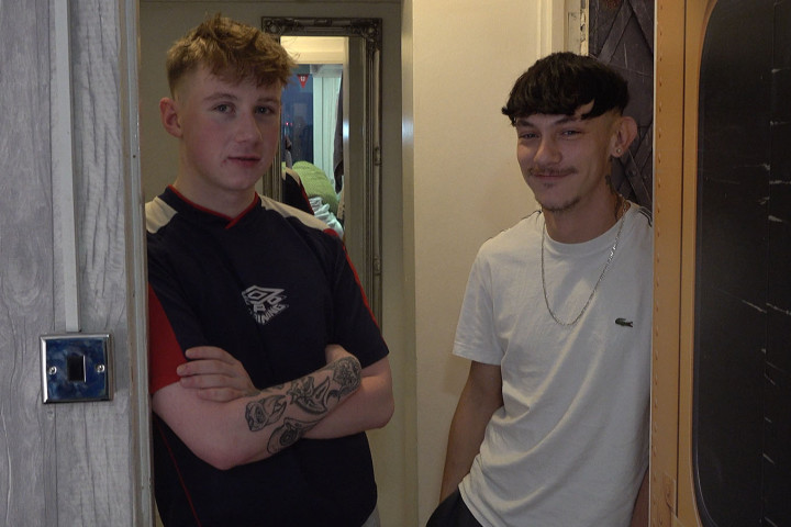 Irish Rugby lad &#x1F1EE;&#x1F1EA; &#x1F3C7; Rides HORNY British &#x1F1EC;&#x1F1E7; chav &#x1F608;