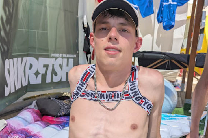 MASS POOL PARTY 💧 DE-SPUNKING 💦 EVERY COCK DRAINED DRY