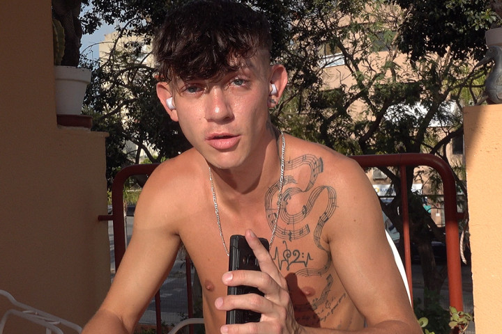 TAYLOR GETS ASS POUNDED FIRST TIME ON CAMERA 💥 by GERMAN MONSTER COCK 🍑🍆