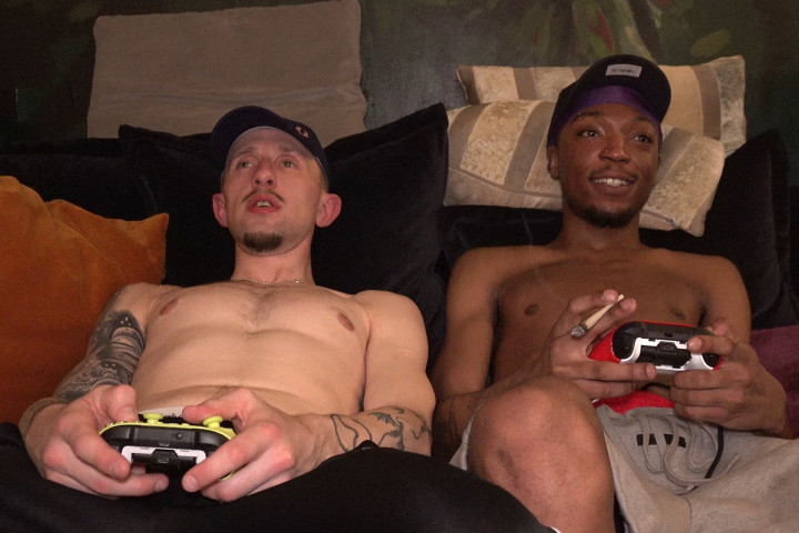 2 Amateur chav fuck and xbox session🎮 🧢